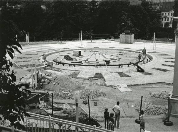 Stavební práce v prostoru fontány v červenci 1985, foto Ivan Holý.